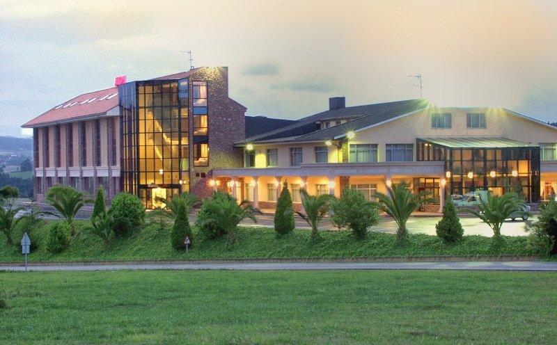 Hotel Royal Llanera  エクステリア 写真